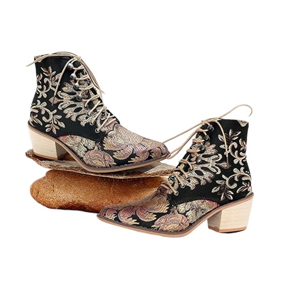 NEW Floral Jacquard Retro Bridgerton Style Booties Black Pink 6.5 CAN 37 NWOT - Picture 8 of 8